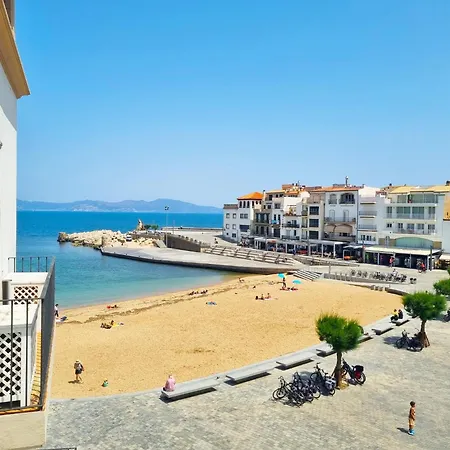 Centrally Located In L Escala *