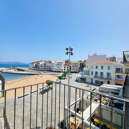 Apartment Centrally Located In L Escala